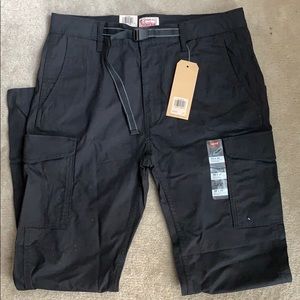 NWT Levi’s 502 cargo stretch 32x32